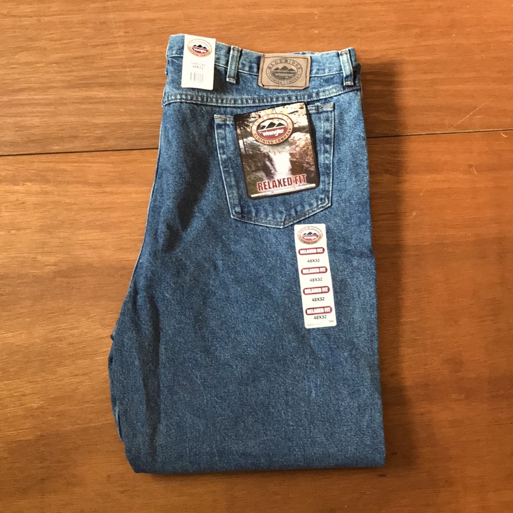 Wrangler relaxed fit men’s jeans 48x32
